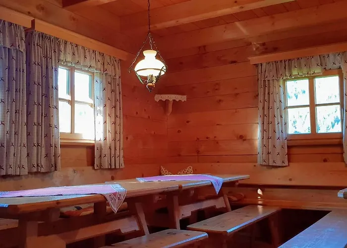 Selbstversorgerhuette Noesslau Alm 펜션 *